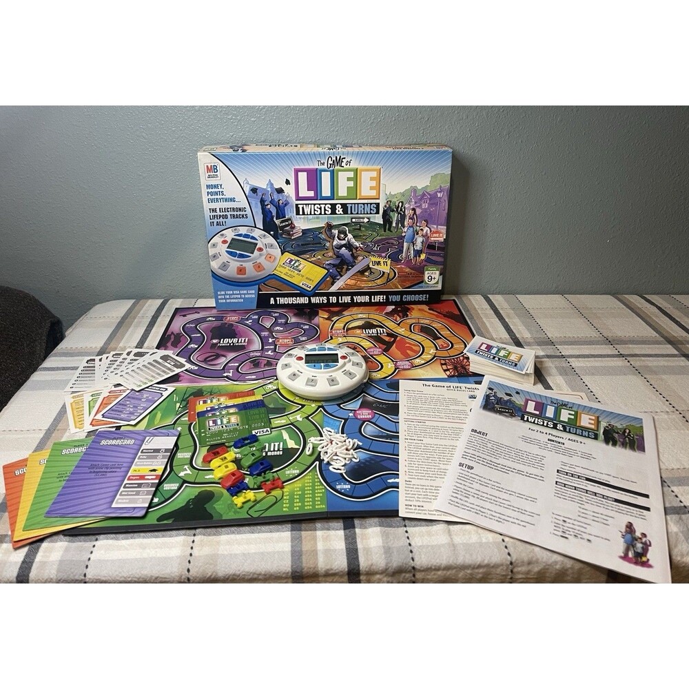 The Game of Life: Twists & Turns (Milton Bradley/Hasbro, 2007); Complete Game